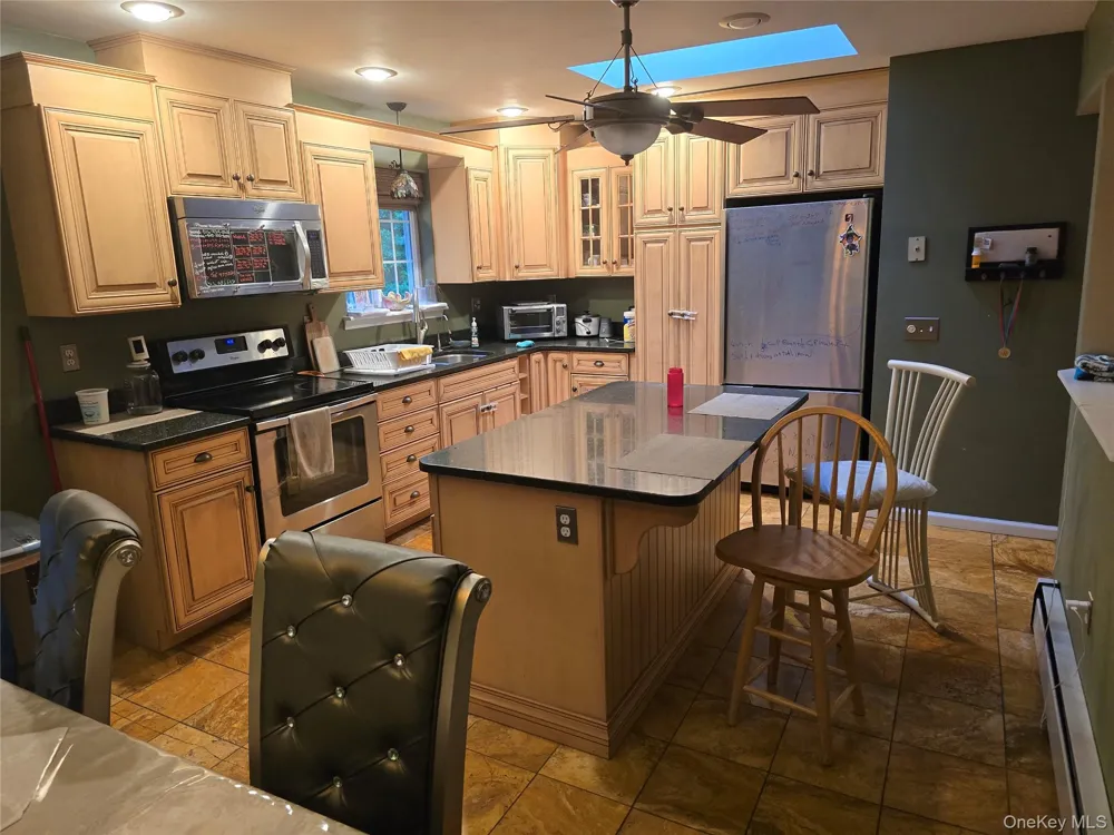 8 Kayleigh Drive New Paltz, NY 12561
