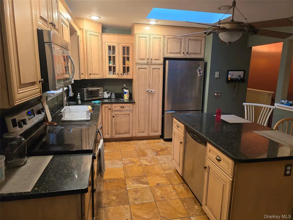 8 Kayleigh Drive New Paltz, NY 12561