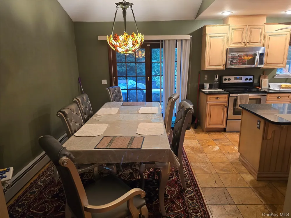8 Kayleigh Drive New Paltz, NY 12561