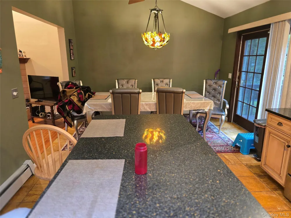 8 Kayleigh Drive New Paltz, NY 12561