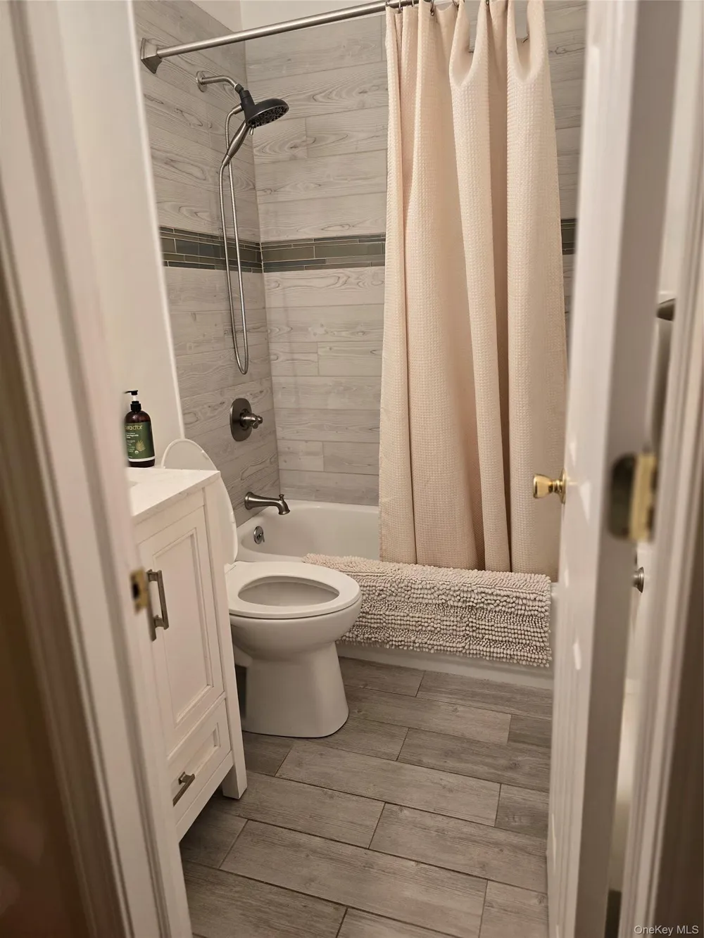 8 Kayleigh Drive New Paltz, NY 12561