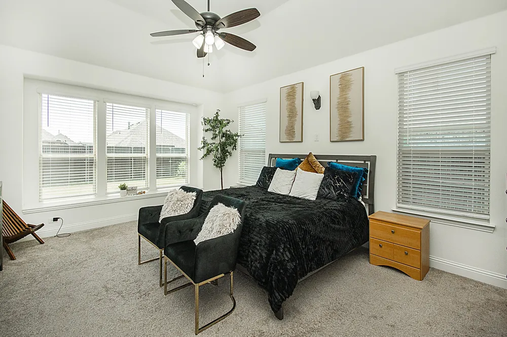1420 Stoneleigh Place Aubrey, TX 76227