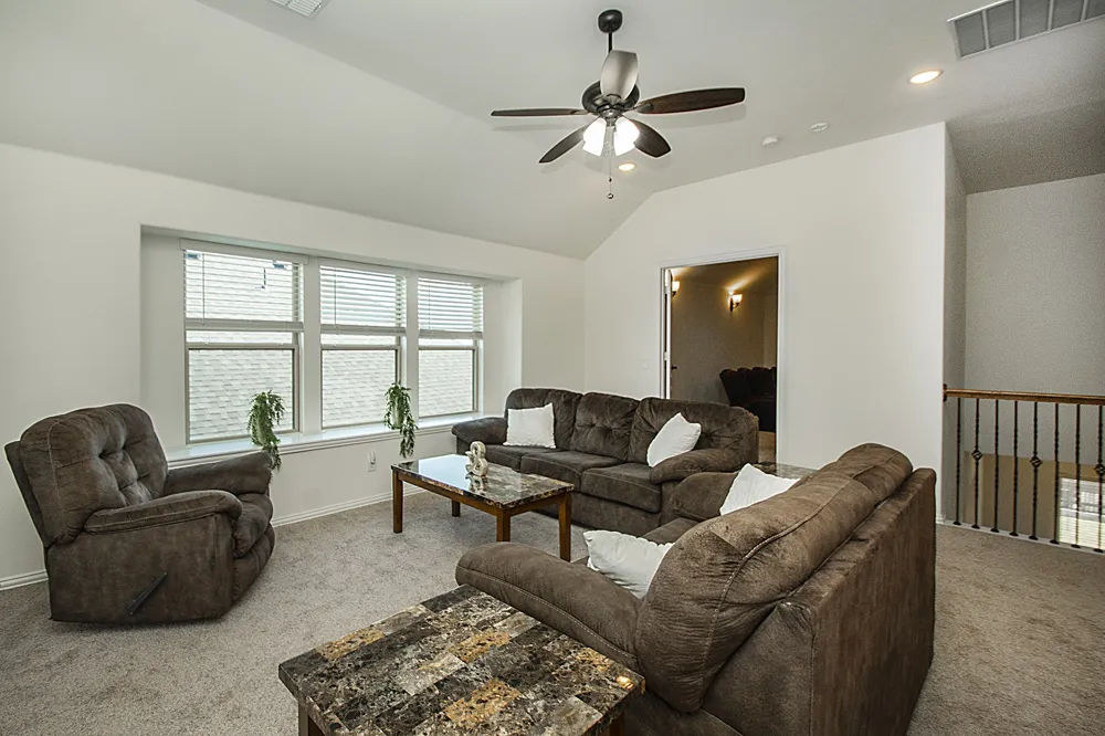 1420 Stoneleigh Place Aubrey, TX 76227