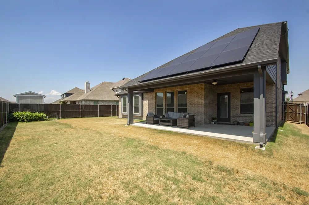1420 Stoneleigh Place Aubrey, TX 76227