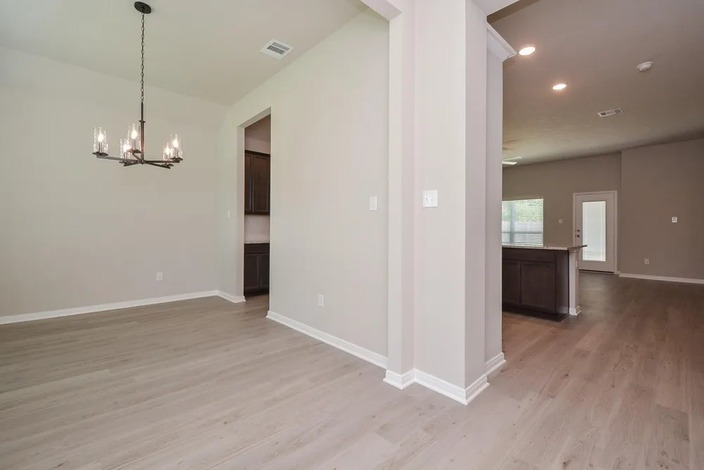 1063 Bending Trail Drive Tomball, TX 77375