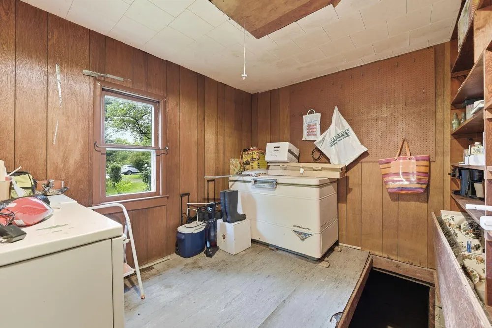 427 S Mayhew Street New Buffalo City, MI 49117