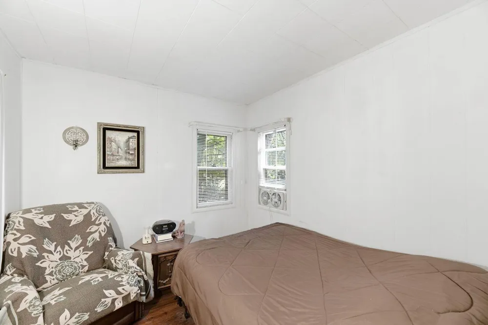 427 S Mayhew Street New Buffalo City, MI 49117