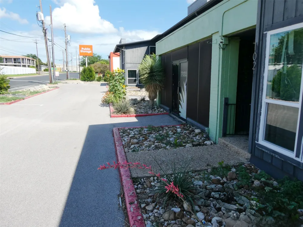 909 REINLI STREET #133 Austin, TX 78751