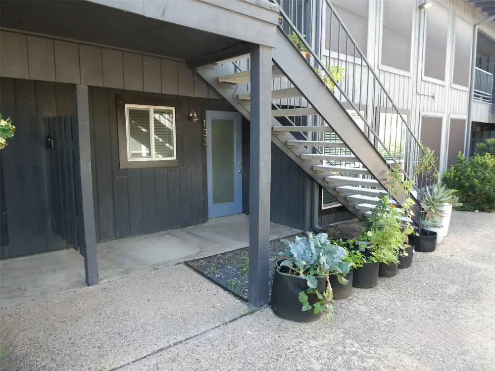 909 REINLI STREET #133 Austin, TX 78751