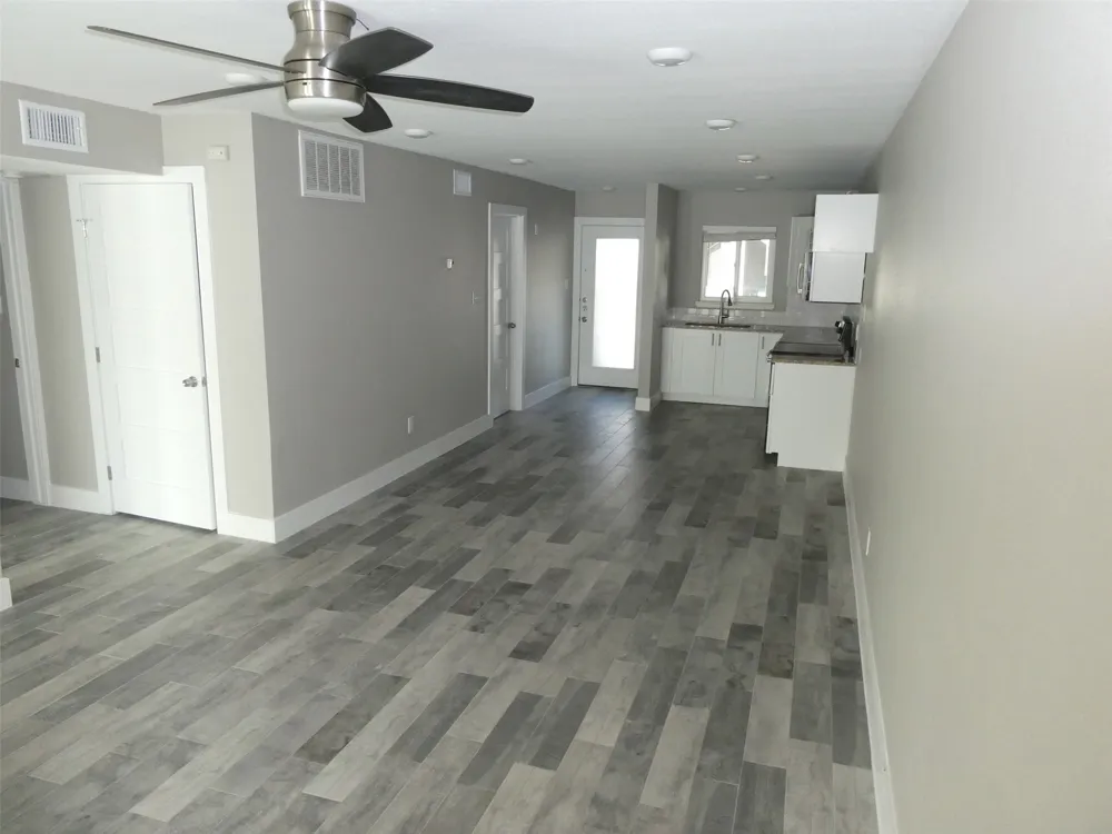 909 REINLI STREET #133 Austin, TX 78751
