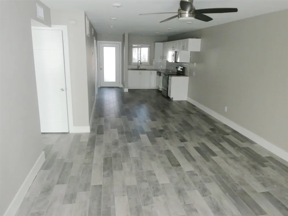 909 REINLI STREET #133 Austin, TX 78751