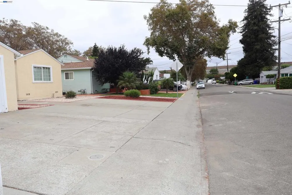 16829 Daryl Ave San Lorenzo, CA 94580