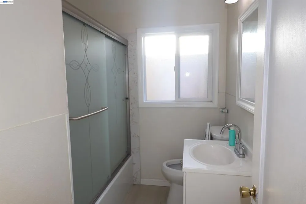 16829 Daryl Ave San Lorenzo, CA 94580
