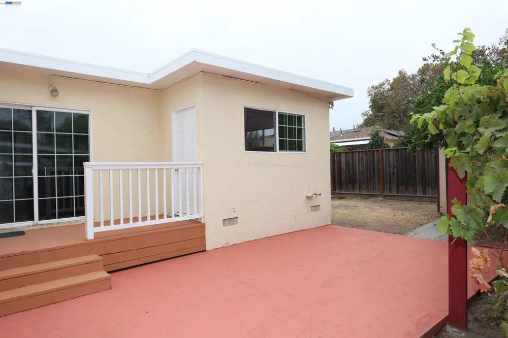 16829 Daryl Ave San Lorenzo, CA 94580