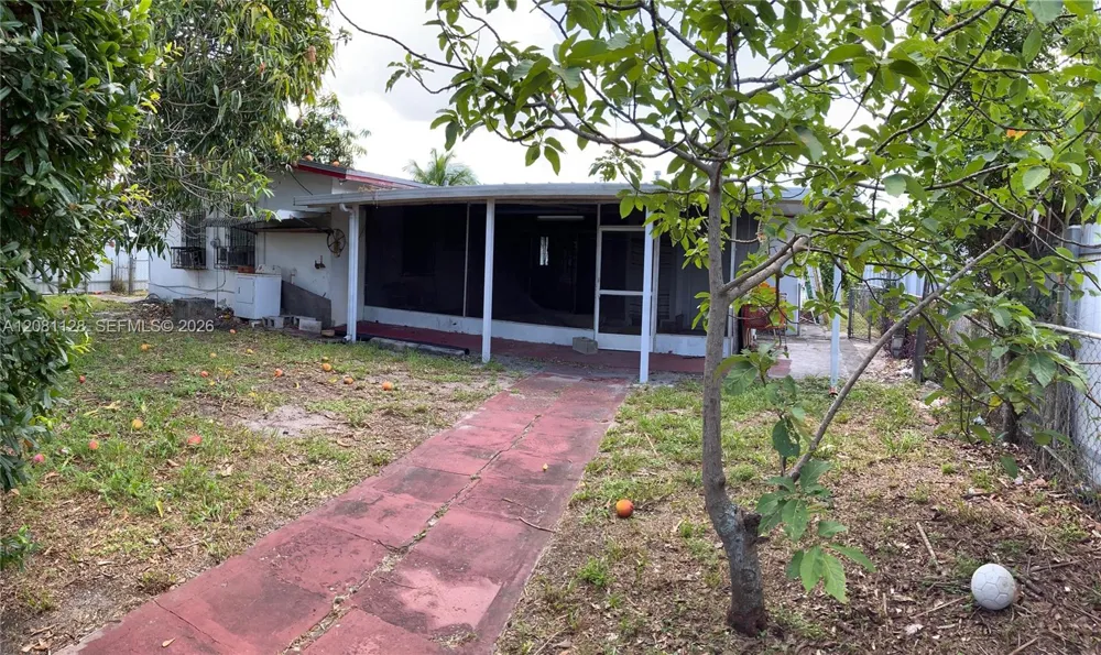 651 Jann Ave Opa-Locka, FL 33054