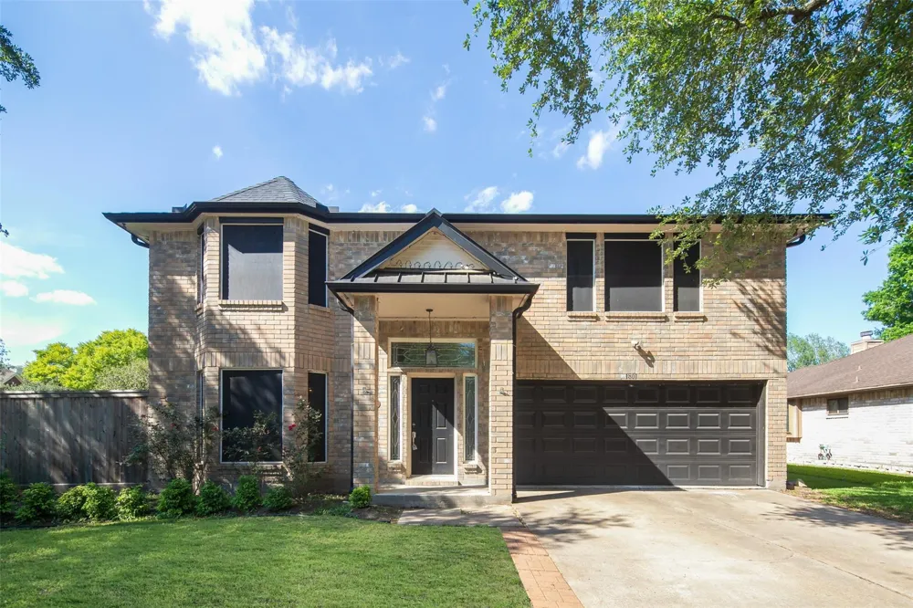 1801 Palo Duro Street Friendswood, TX 77546