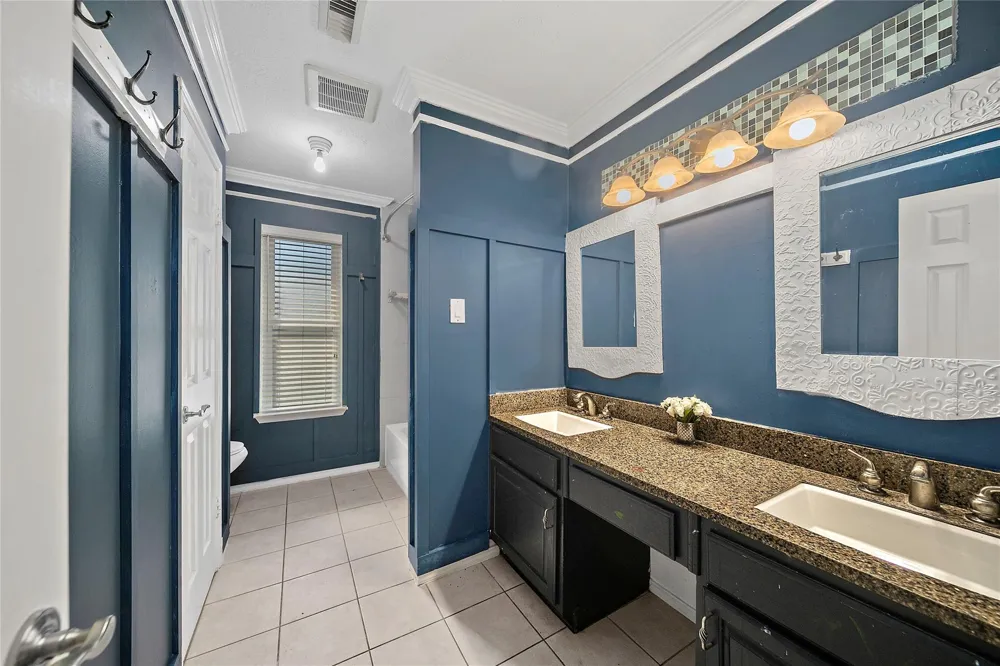 1801 Palo Duro Street Friendswood, TX 77546
