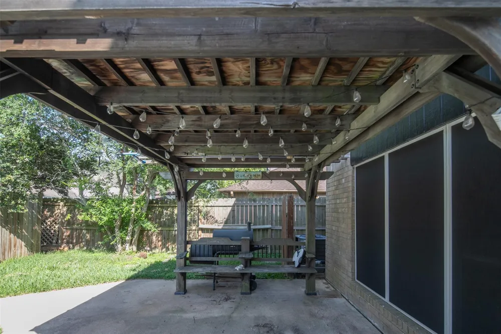1801 Palo Duro Street Friendswood, TX 77546