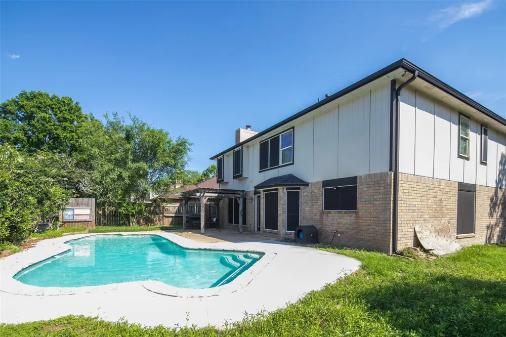 1801 Palo Duro Street Friendswood, TX 77546