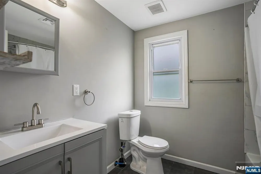 16 Pleasant Belleville, NJ 07109