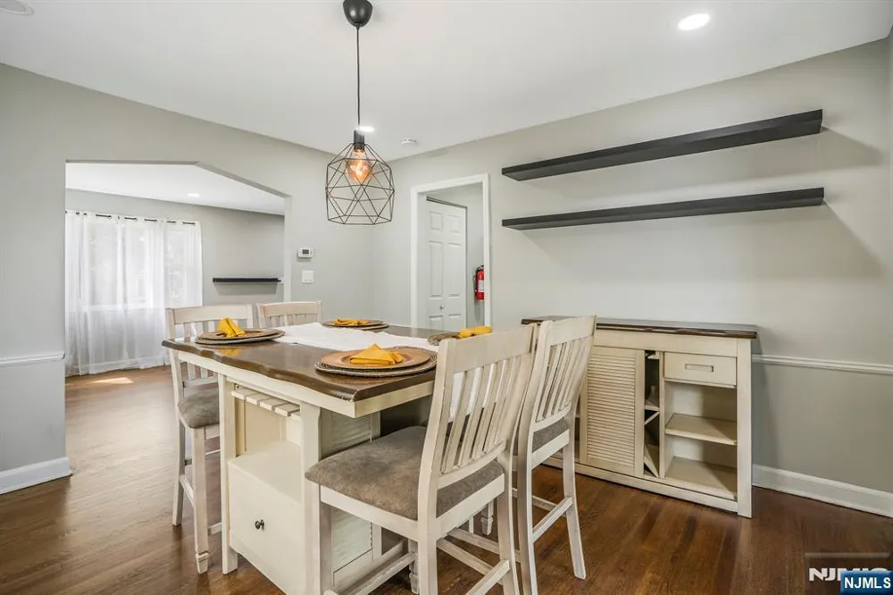 16 Pleasant Belleville, NJ 07109
