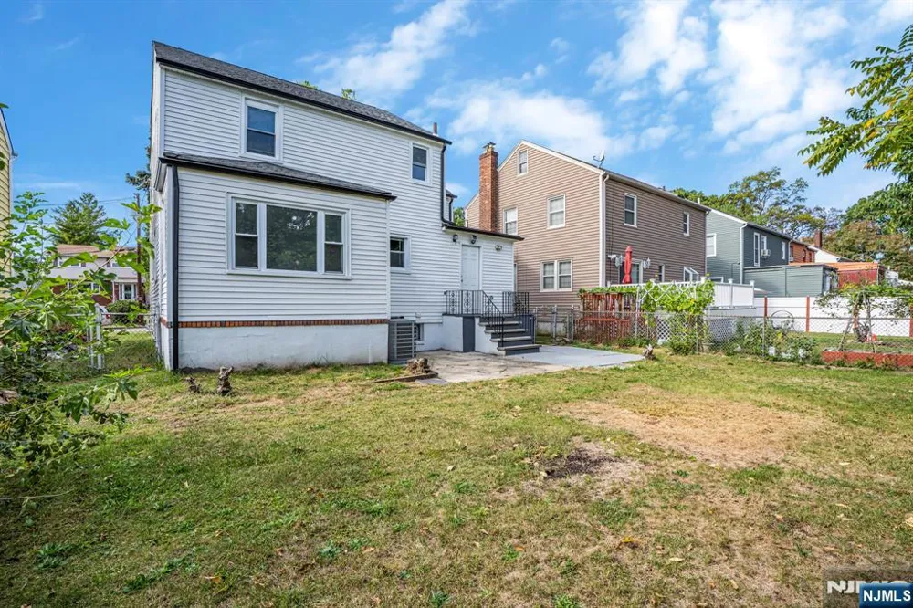 16 Pleasant Belleville, NJ 07109