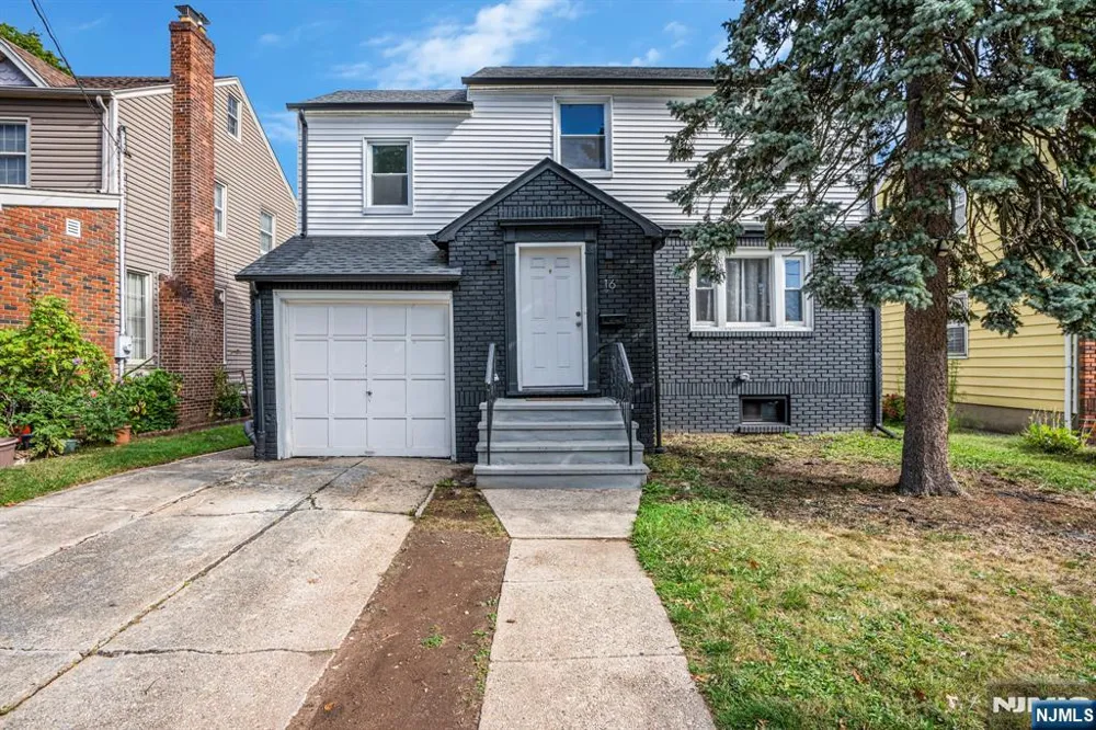 16 Pleasant Belleville, NJ 07109