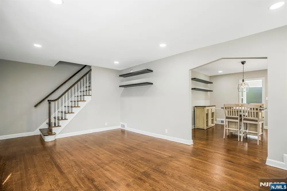 16 Pleasant Belleville, NJ 07109