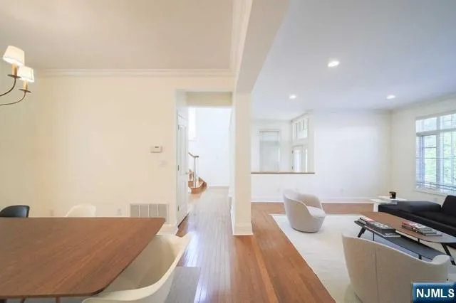 148 Hudson Cove 148 Edgewater, NJ 07020