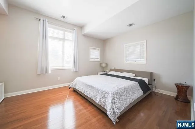 148 Hudson Cove 148 Edgewater, NJ 07020