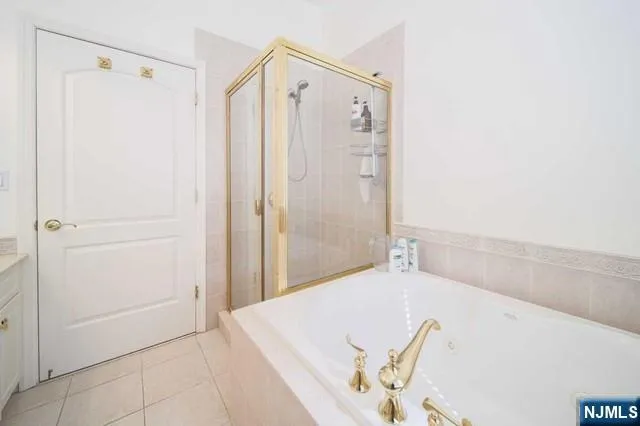 148 Hudson Cove 148 Edgewater, NJ 07020
