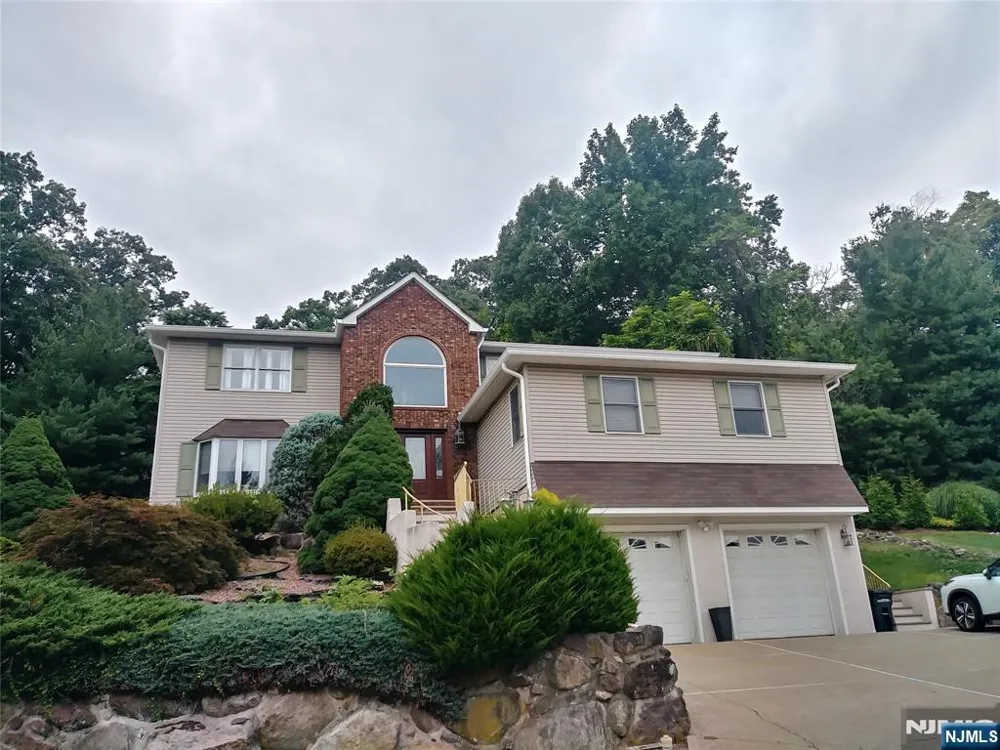 88 Mazur Place Hawthorne, NJ 07506