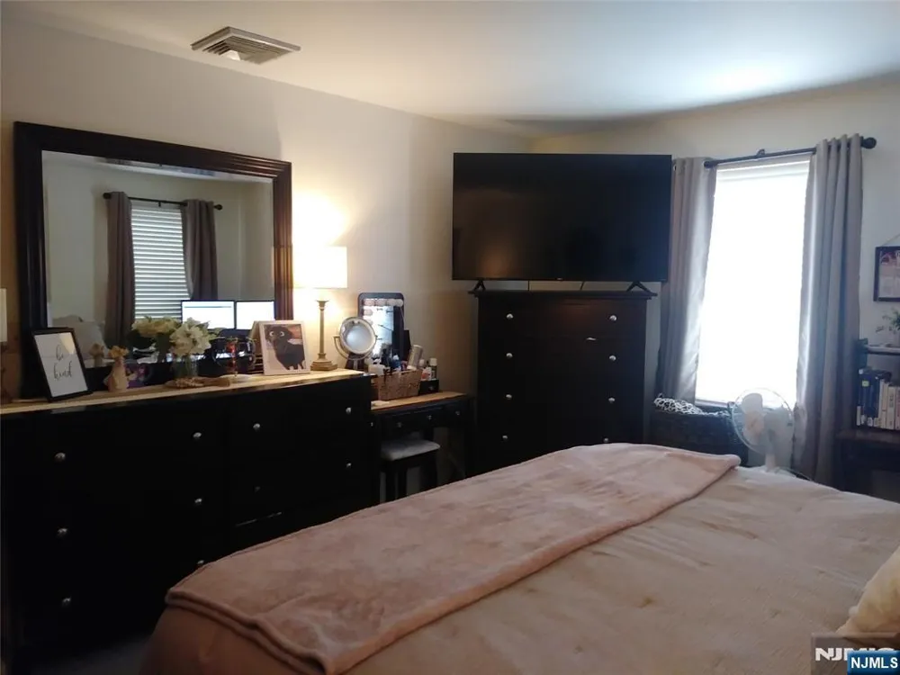 88 Mazur Place Hawthorne, NJ 07506