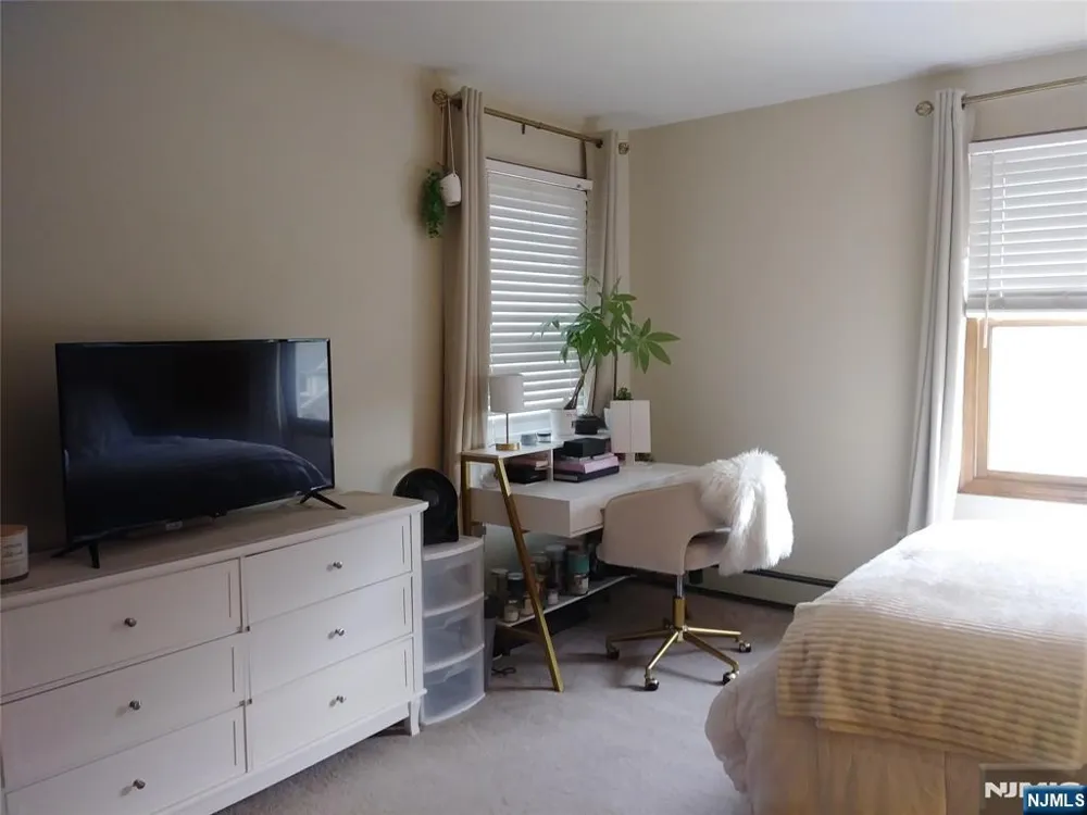 88 Mazur Place Hawthorne, NJ 07506