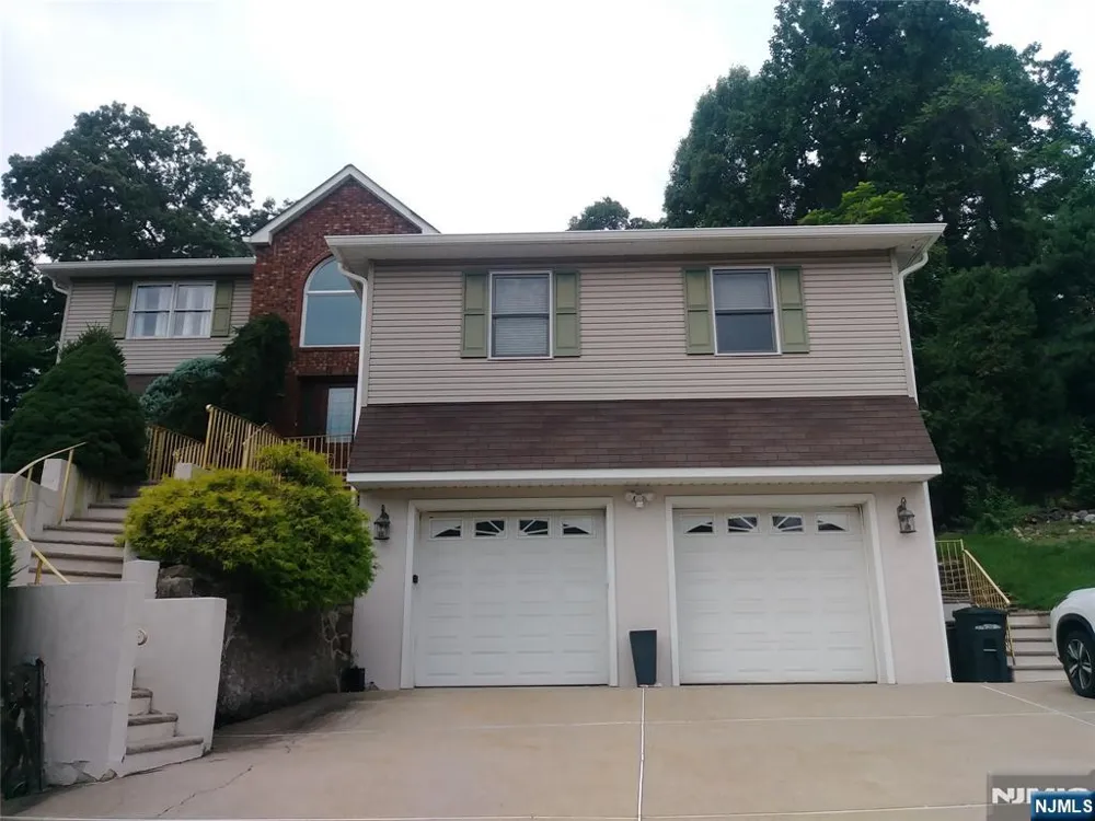 88 Mazur Place Hawthorne, NJ 07506