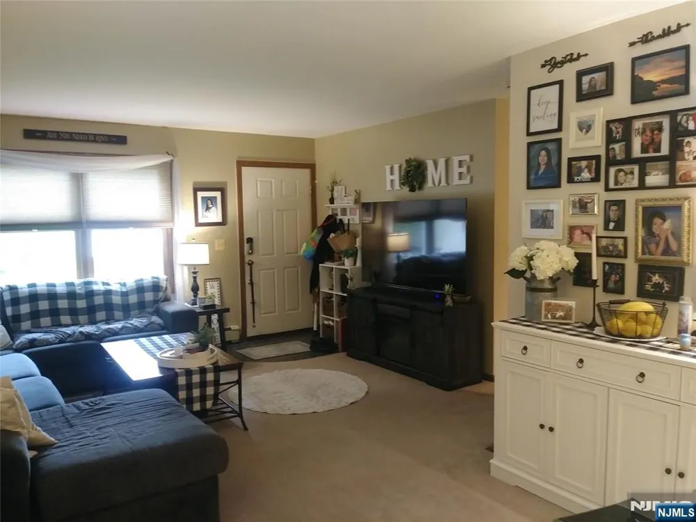88 Mazur Place Hawthorne, NJ 07506