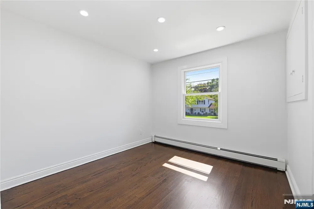 251 Midland Avenue W Paramus, NJ 07652