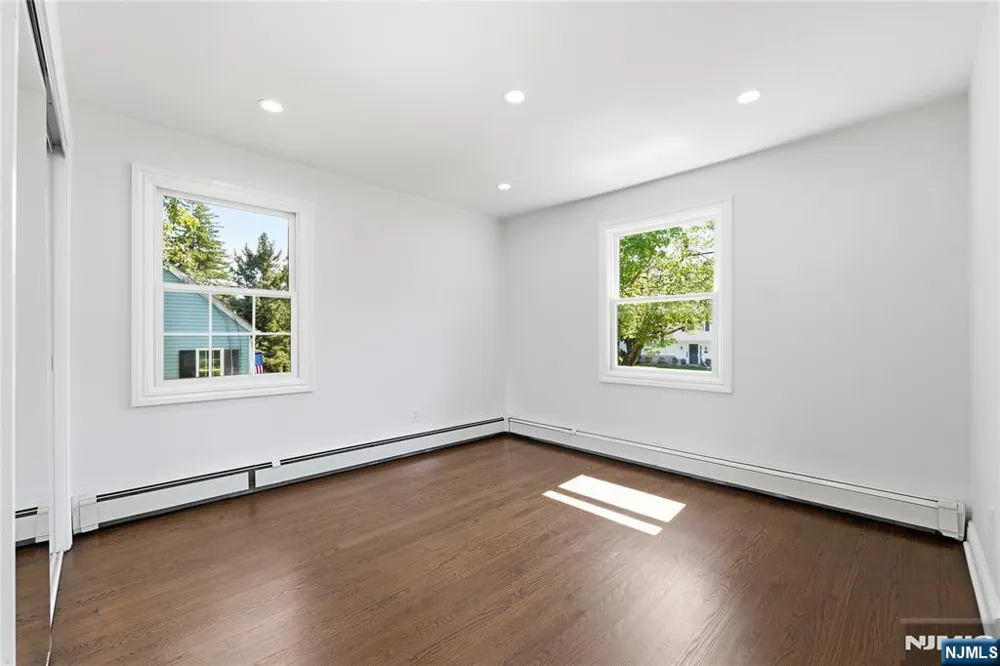 251 Midland Avenue W Paramus, NJ 07652