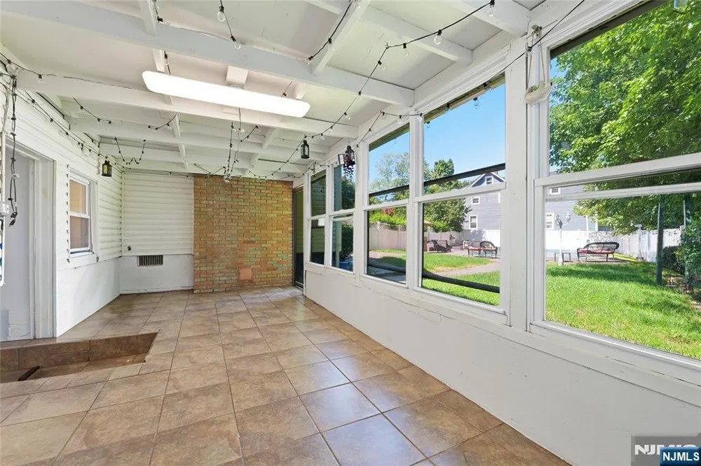 251 Midland Avenue W Paramus, NJ 07652