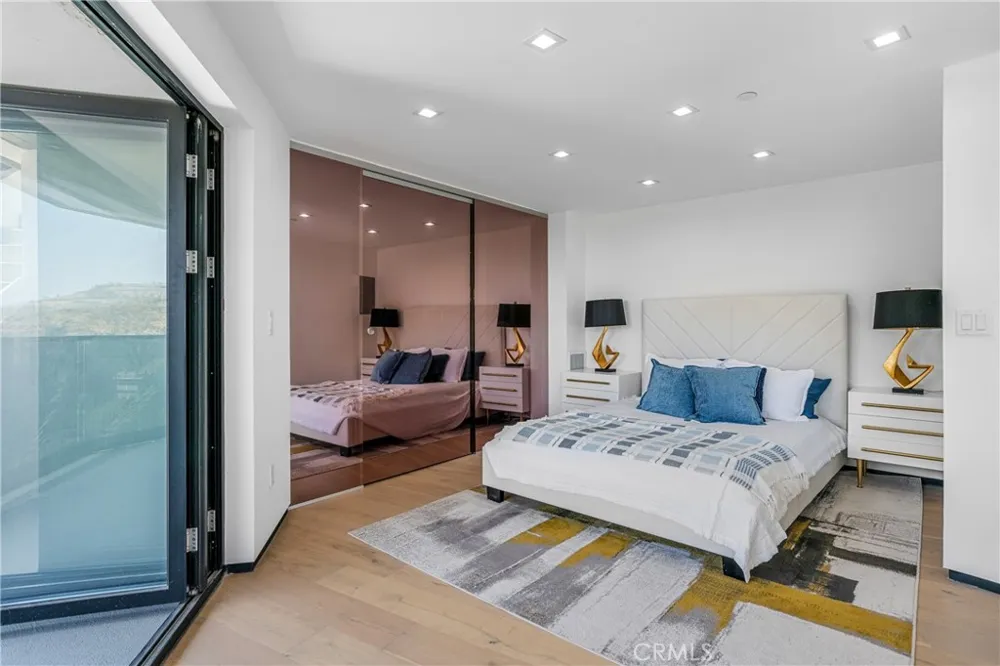 8144 Gould Avenue Hollywood Hills, CA 90046