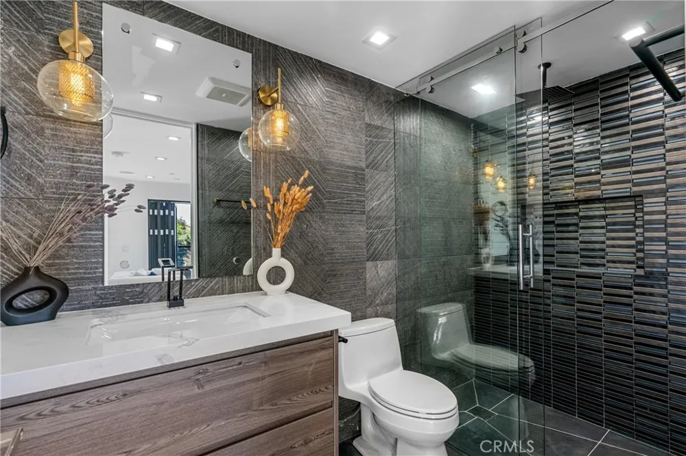8144 Gould Avenue Hollywood Hills, CA 90046