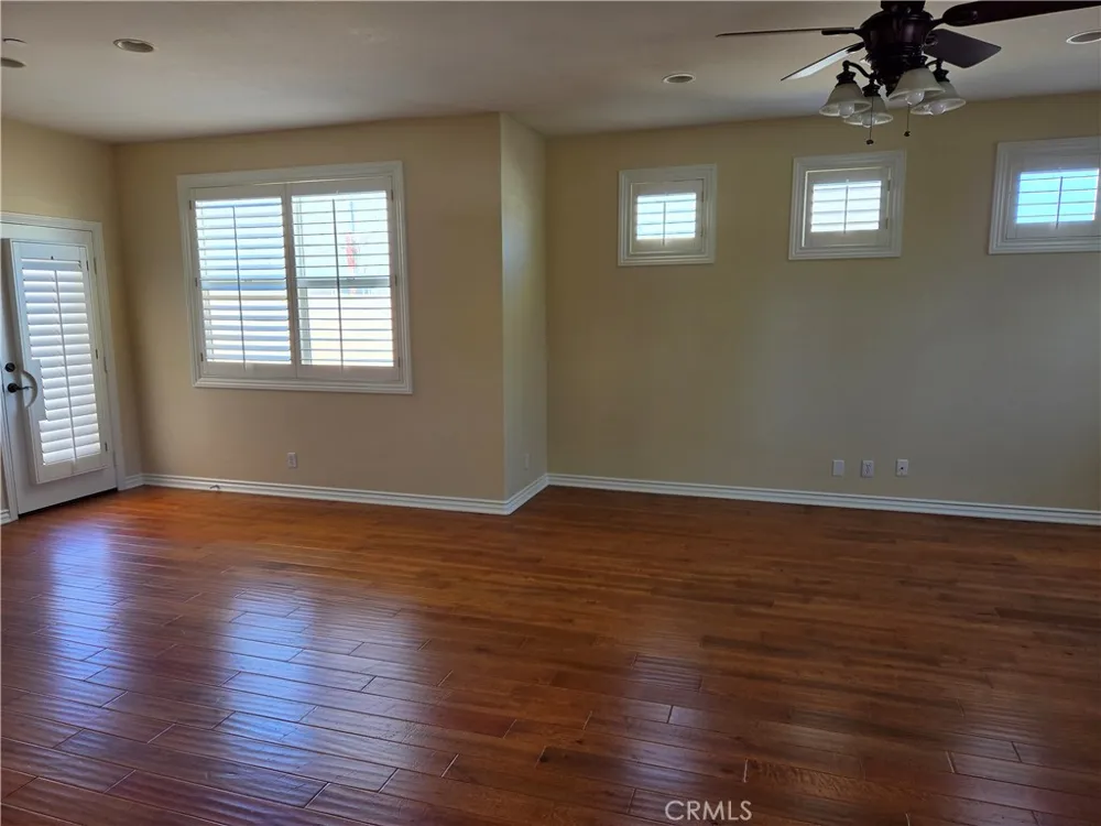 8699 Belmont Cypress, CA 90630