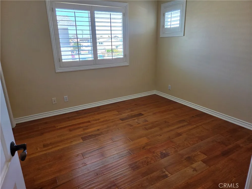 8699 Belmont Cypress, CA 90630
