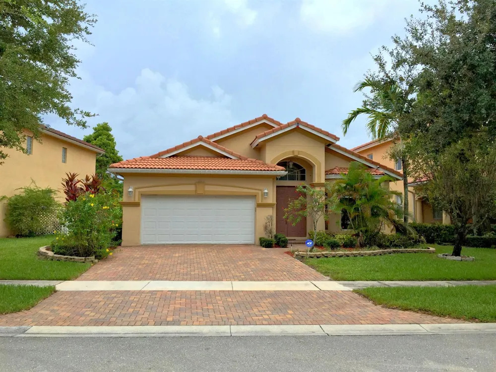 873 Gazetta Way West Palm Beach, FL 33413