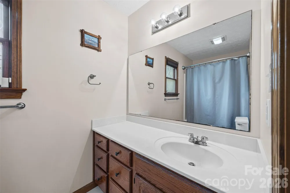 4108 Lydia Suzanne Place Lincolnton, NC 28092