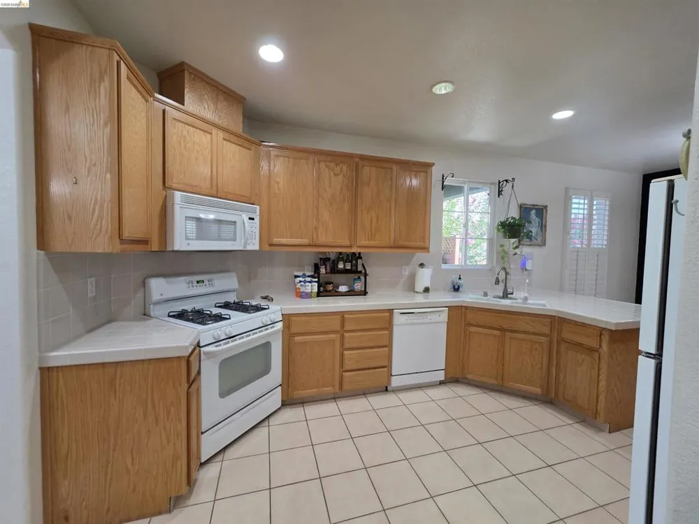 2607 Glow Rd Riverbank, CA 95367