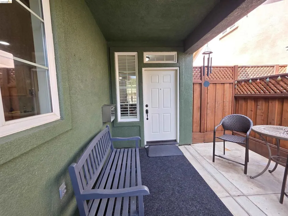 2607 Glow Rd Riverbank, CA 95367