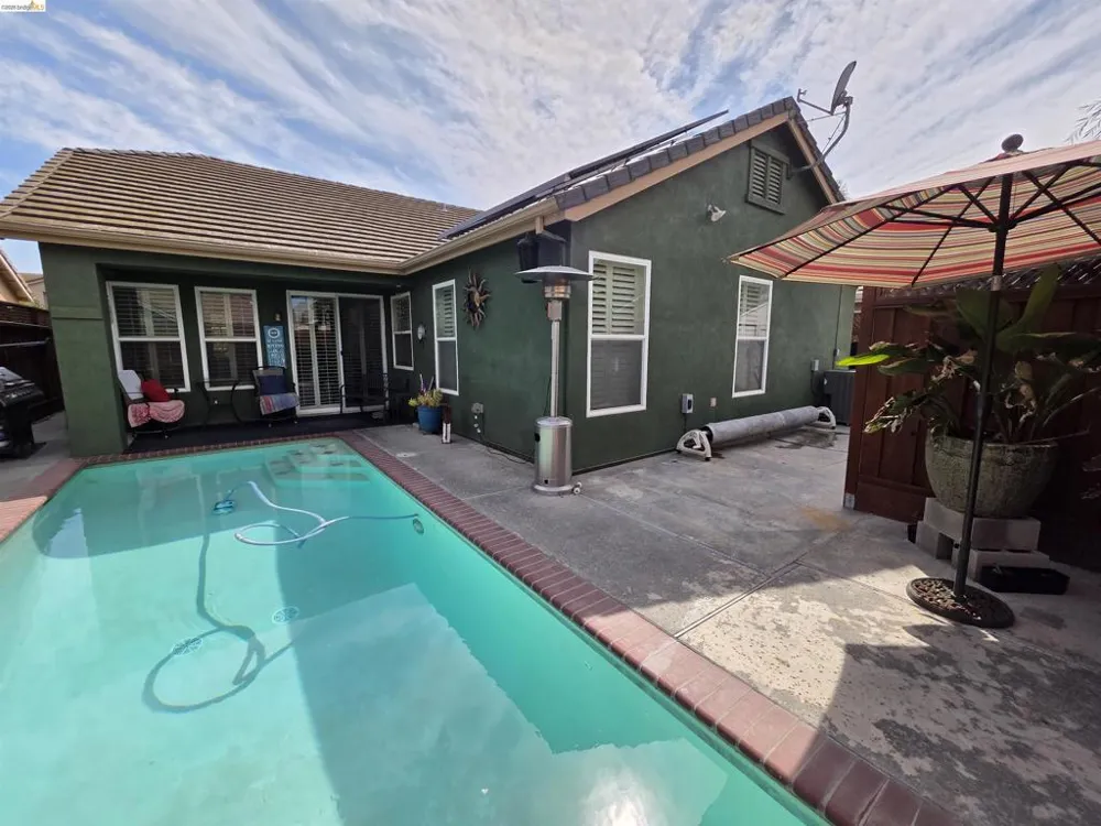 2607 Glow Rd Riverbank, CA 95367