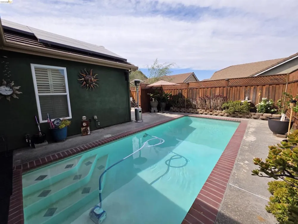 2607 Glow Rd Riverbank, CA 95367