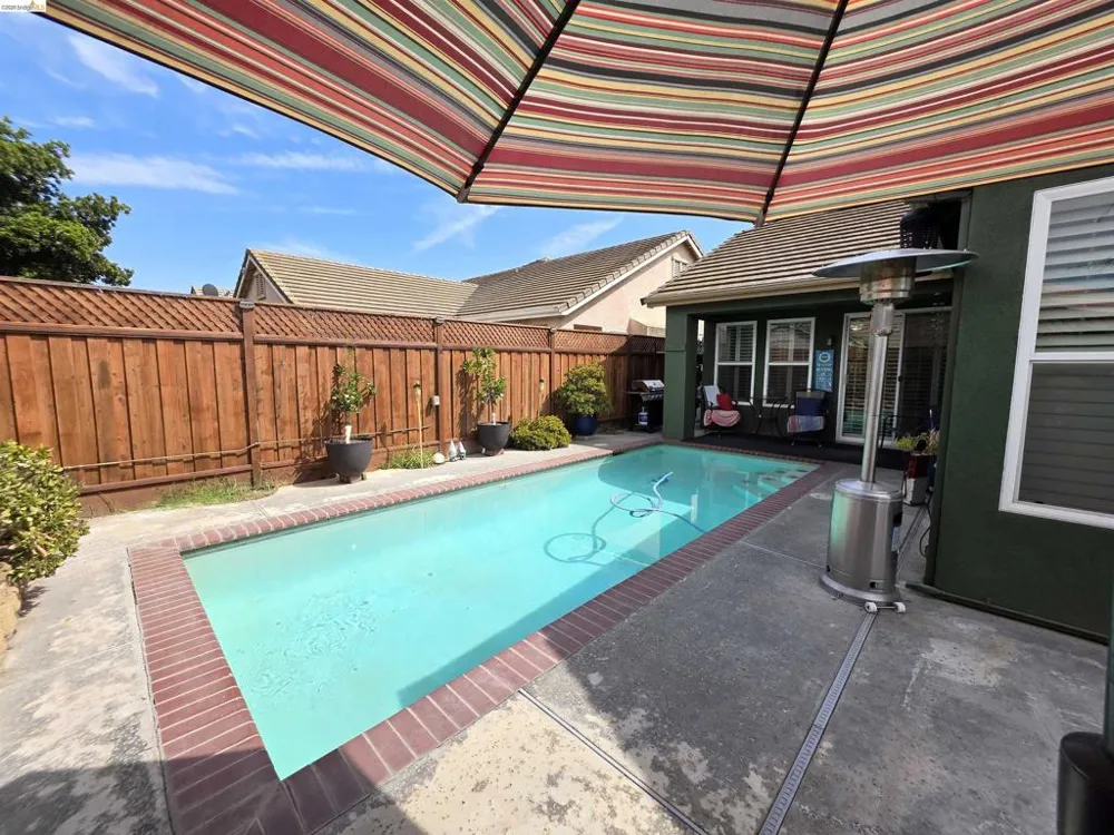 2607 Glow Rd Riverbank, CA 95367